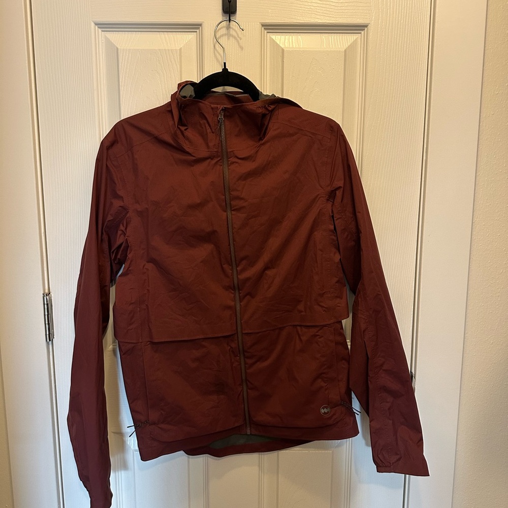 Janji Maroon Raincoat Versatile Design